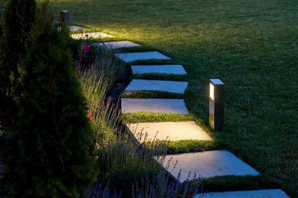 5 Outdoor Lighting Ideas to Illuminate Your Yard